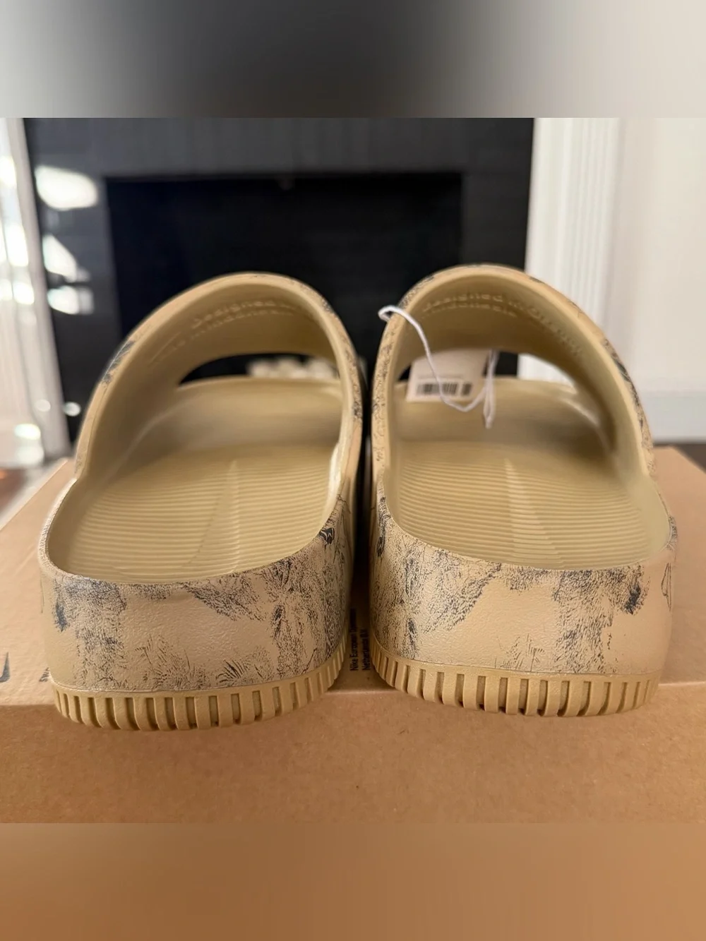 Nike calm slide